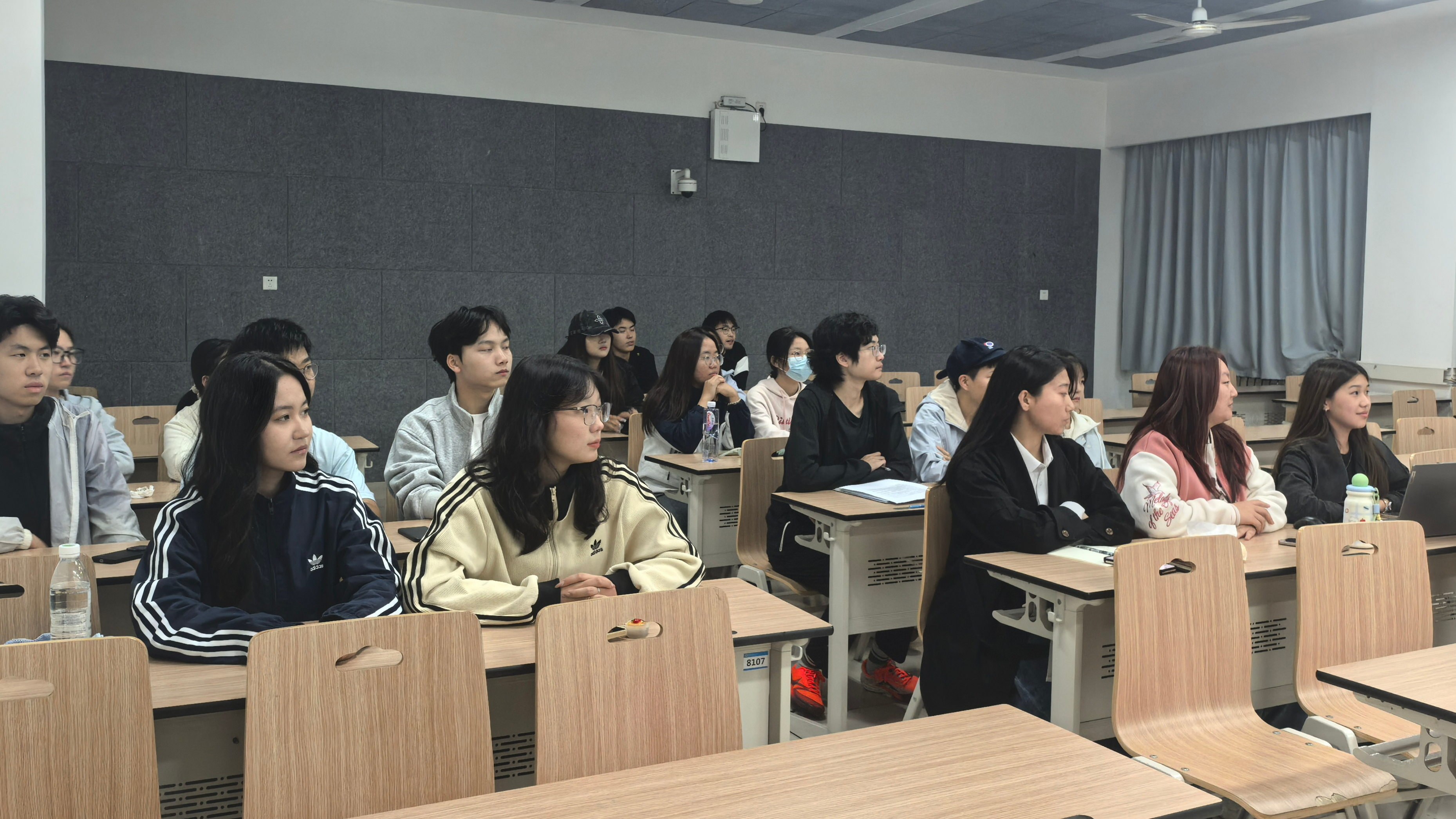 db1203a1ff509bd3bdb3a19f89ebf6be.jpg