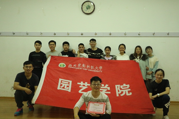 9411e6b3a83649c8b8fd2eeb45700bc5.jpg william威廉亚洲官方合影3.jpg