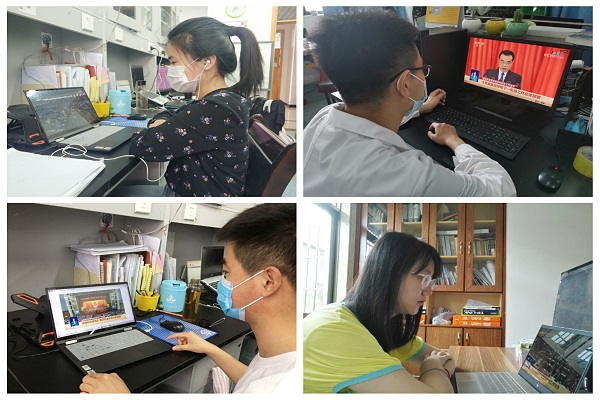 1785804491354538986f657e77b12003.jpg 同学们认真观看直播.jpg