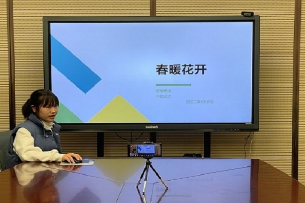 志愿者分享抗疫经历.jpg