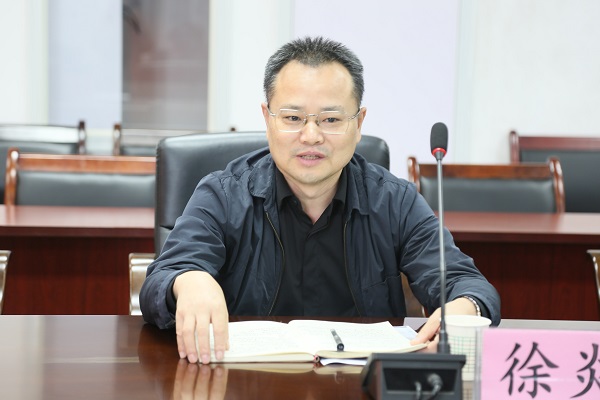 1fa52de6dea84aada7dfebaacdd5abe9.jpg 徐炎副处长介绍公司本科教学情况.JPG