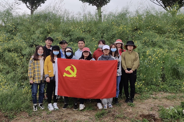 嫁接活动结束后集体合影_副本.jpg