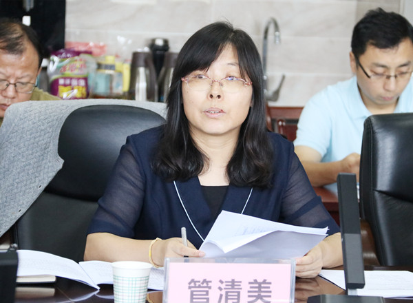 69803b9942ac4ced83deab9671d9ecd5.jpg 管清美副经理汇报.jpg